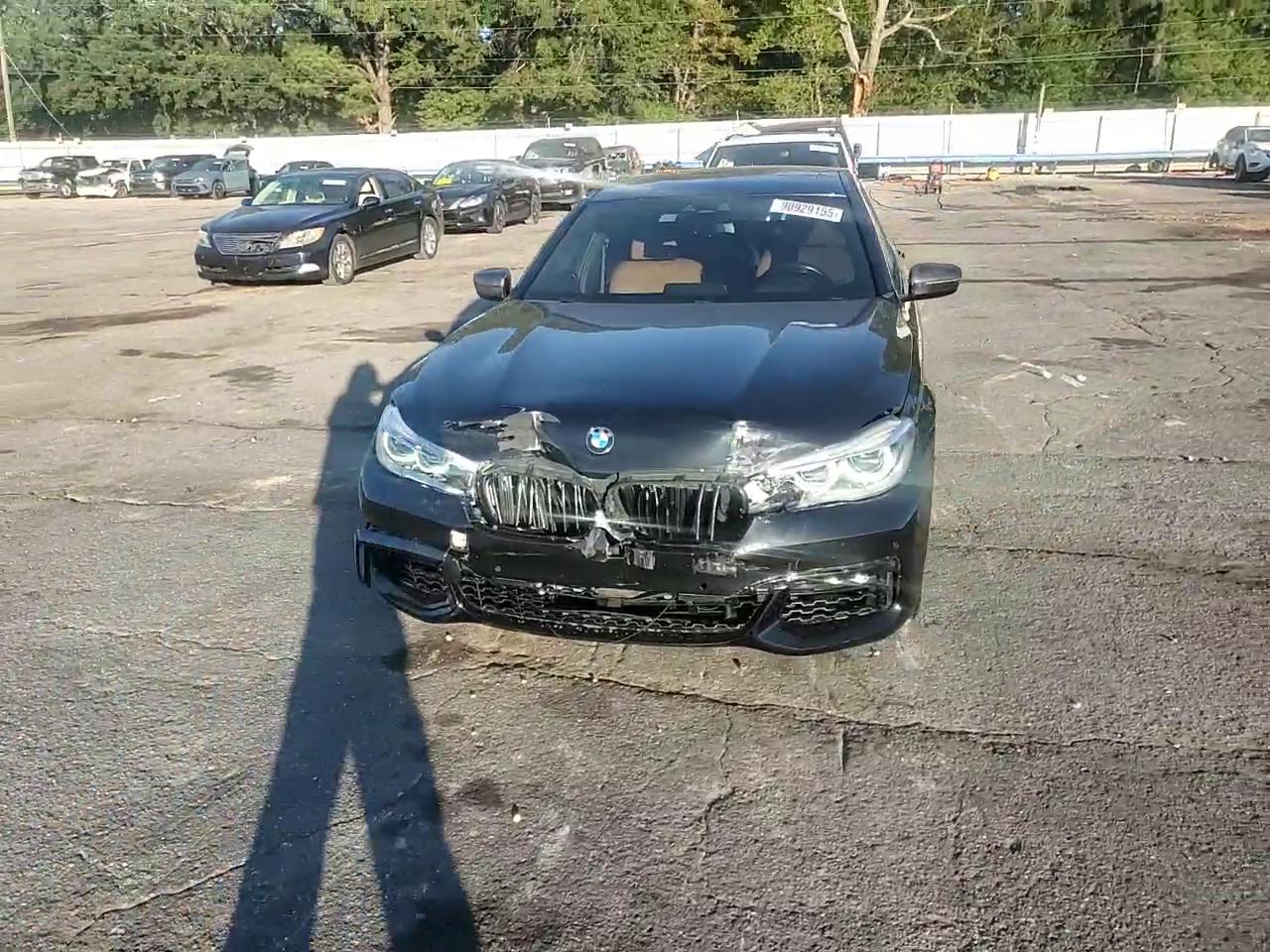 Фото: WBA7F2C56HG422385