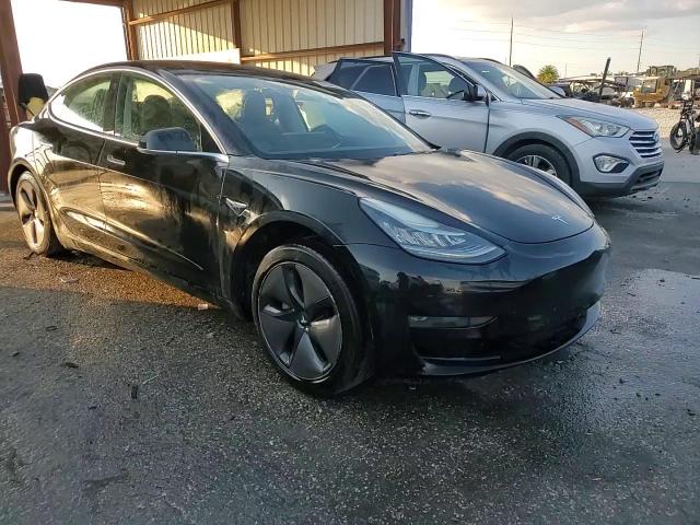 2018 Tesla Model 3 VIN: 5YJ3E1EA8JF015984 Lot: 93224635