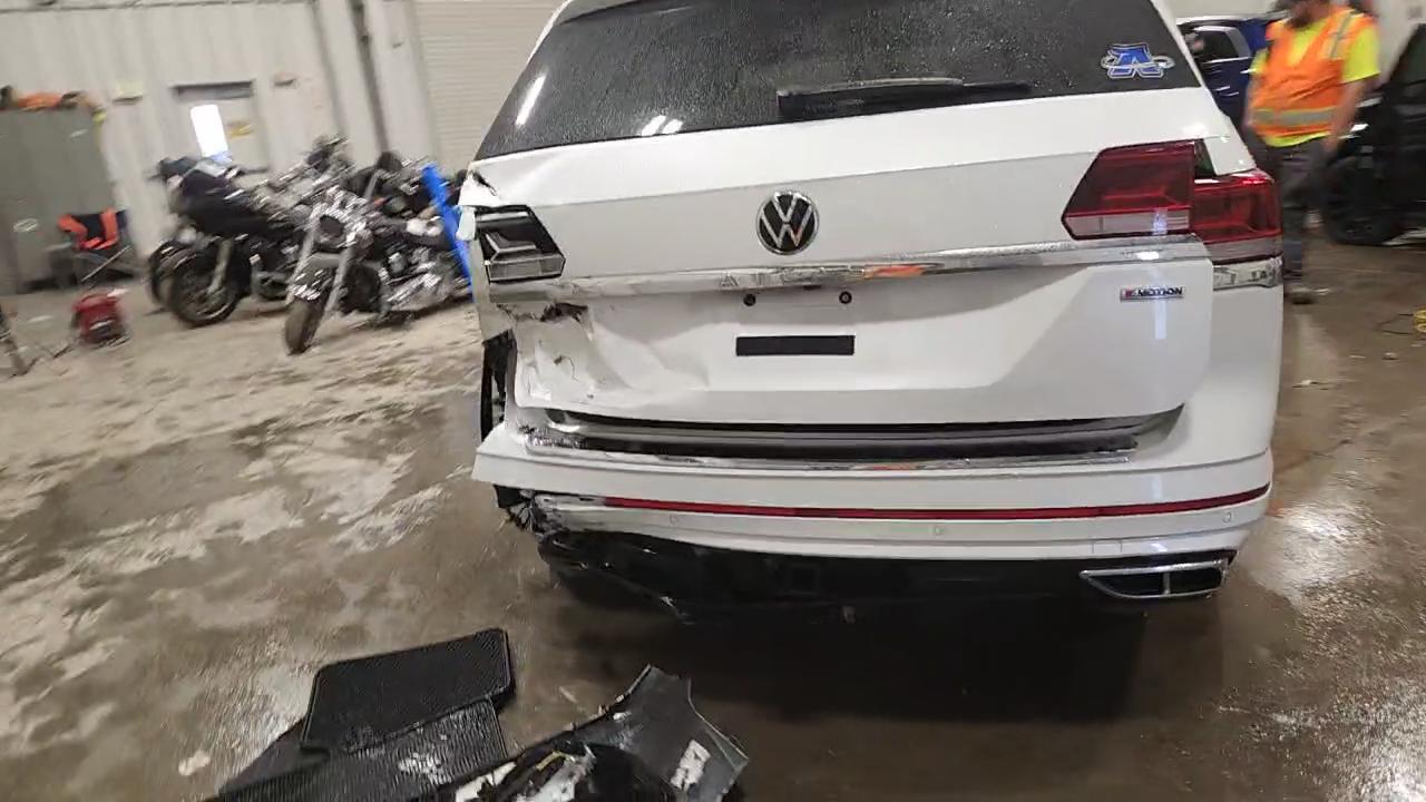 Фото: 1V2AR2CA8NC524494