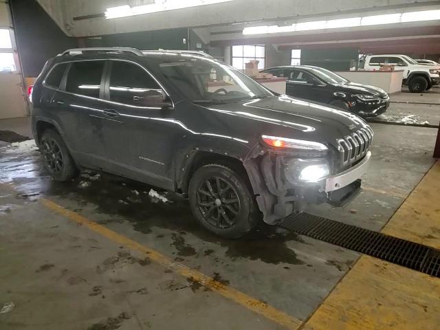 2018 Jeep Cherokee Latitude Plus VIN: 1C4PJMLXXJD598801 Lot: 92267925