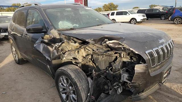 2019 Jeep Cherokee Latitude Plus VIN: 1C4PJMLB8KD310375 Lot: 90791125