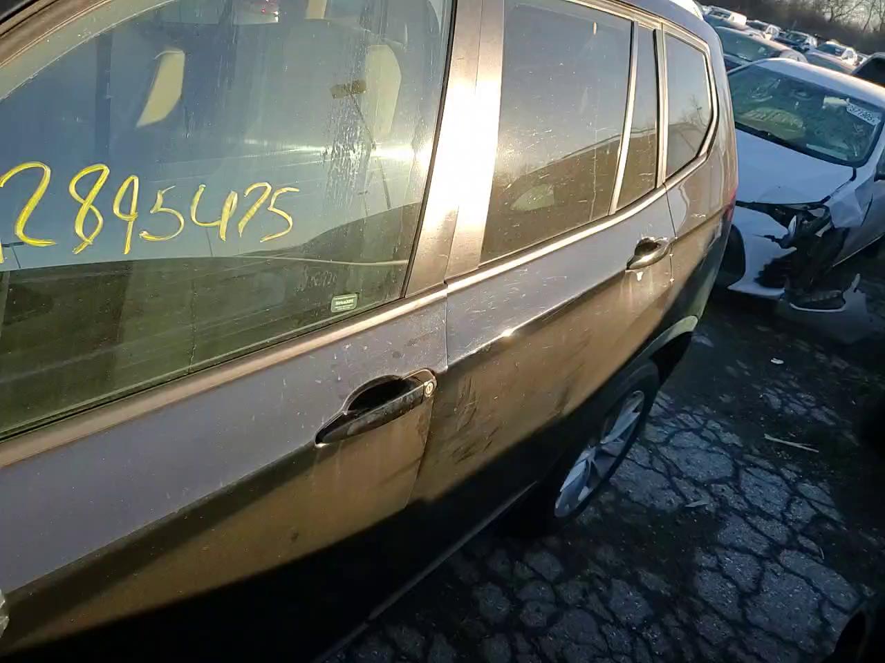 Фото: 5UXWX9C58G0D70478