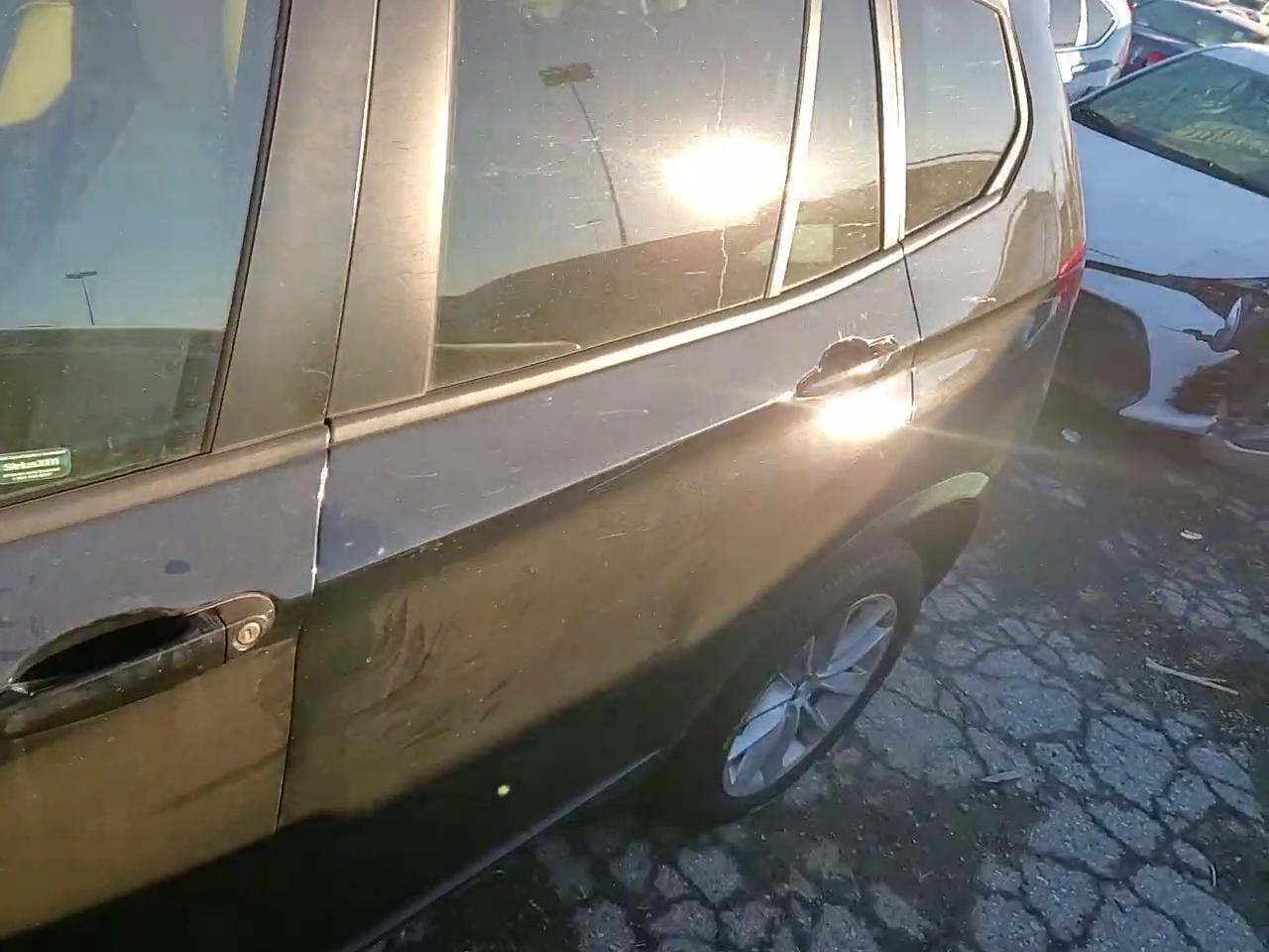 Фото: 5UXWX9C58G0D70478