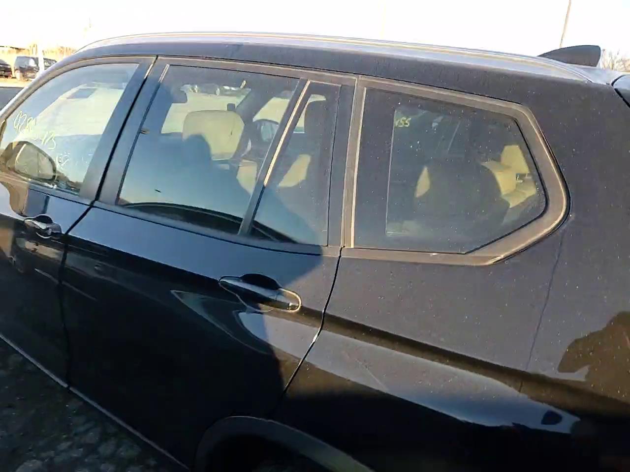 Фото: 5UXWX9C58G0D70478