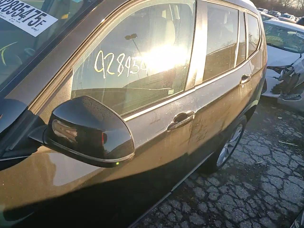 Фото: 5UXWX9C58G0D70478