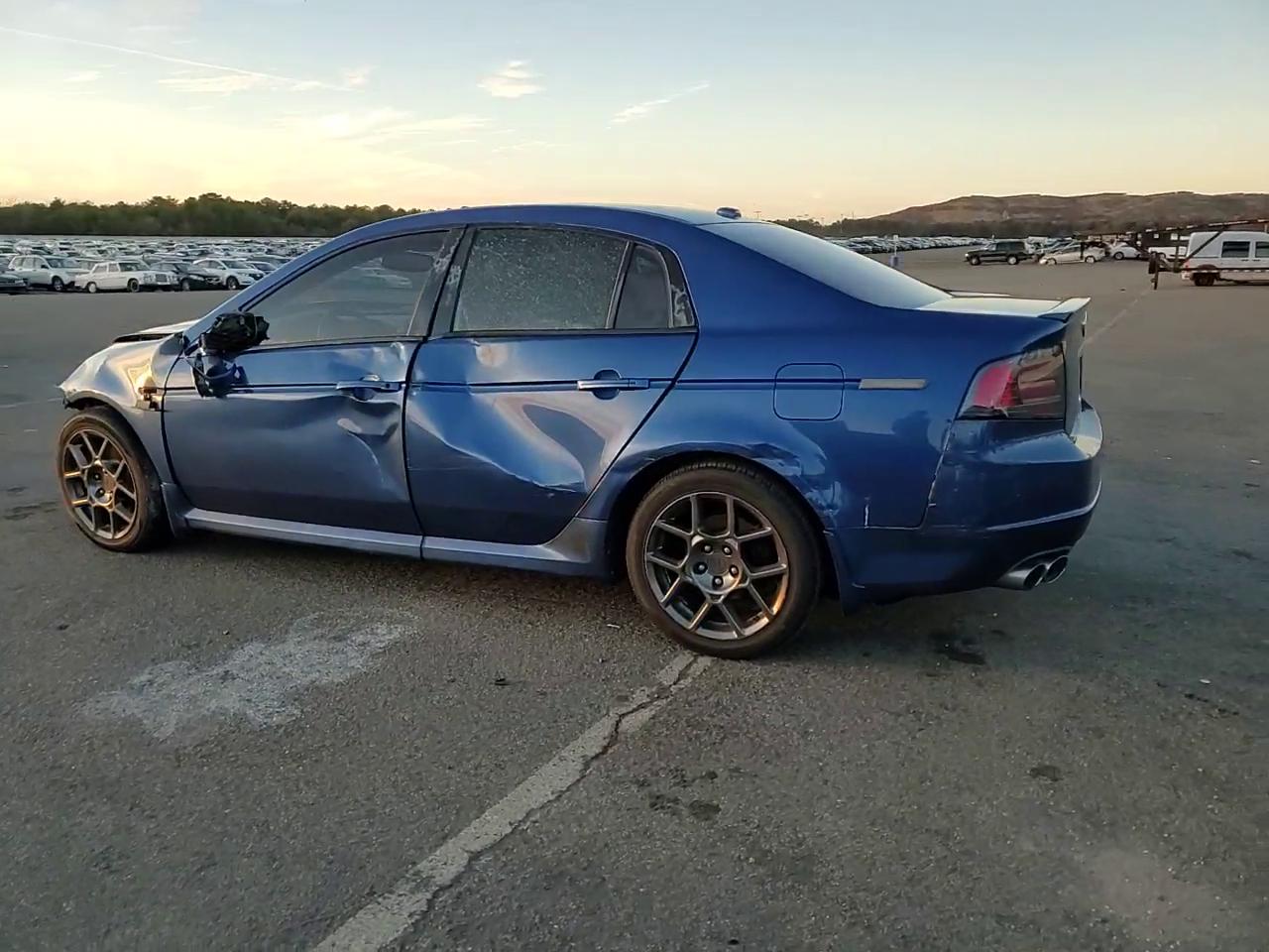 Фото: 19UUA76538A042535