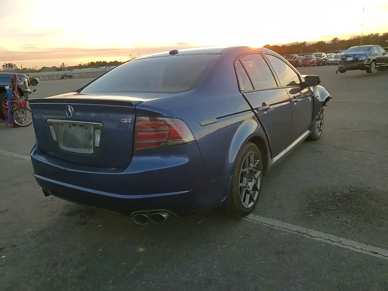 Фото: 19UUA76538A042535