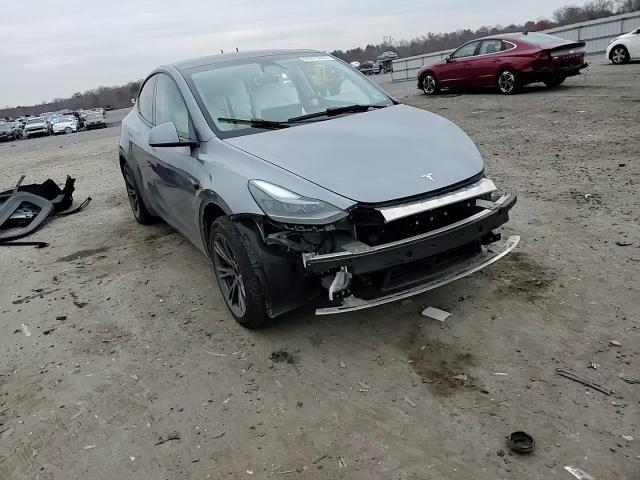 2024 Tesla Model Y VIN: 7SAYGAEE4RF168167 Lot: 93975245