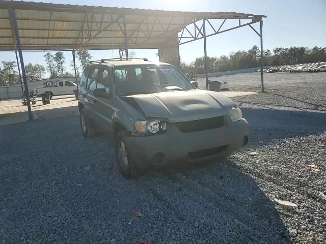 2005 Ford Escape Xls VIN: 1FMYU02Z15DA05657 Lot: 92916685
