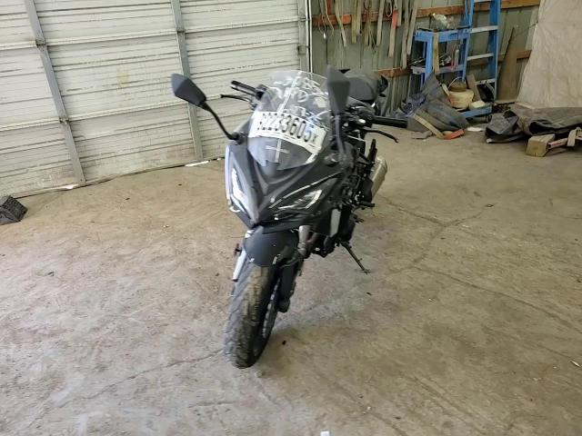 2017 Kawasaki Zx1000 W VIN: JKAZXCW18HA003085 Lot: 92233605