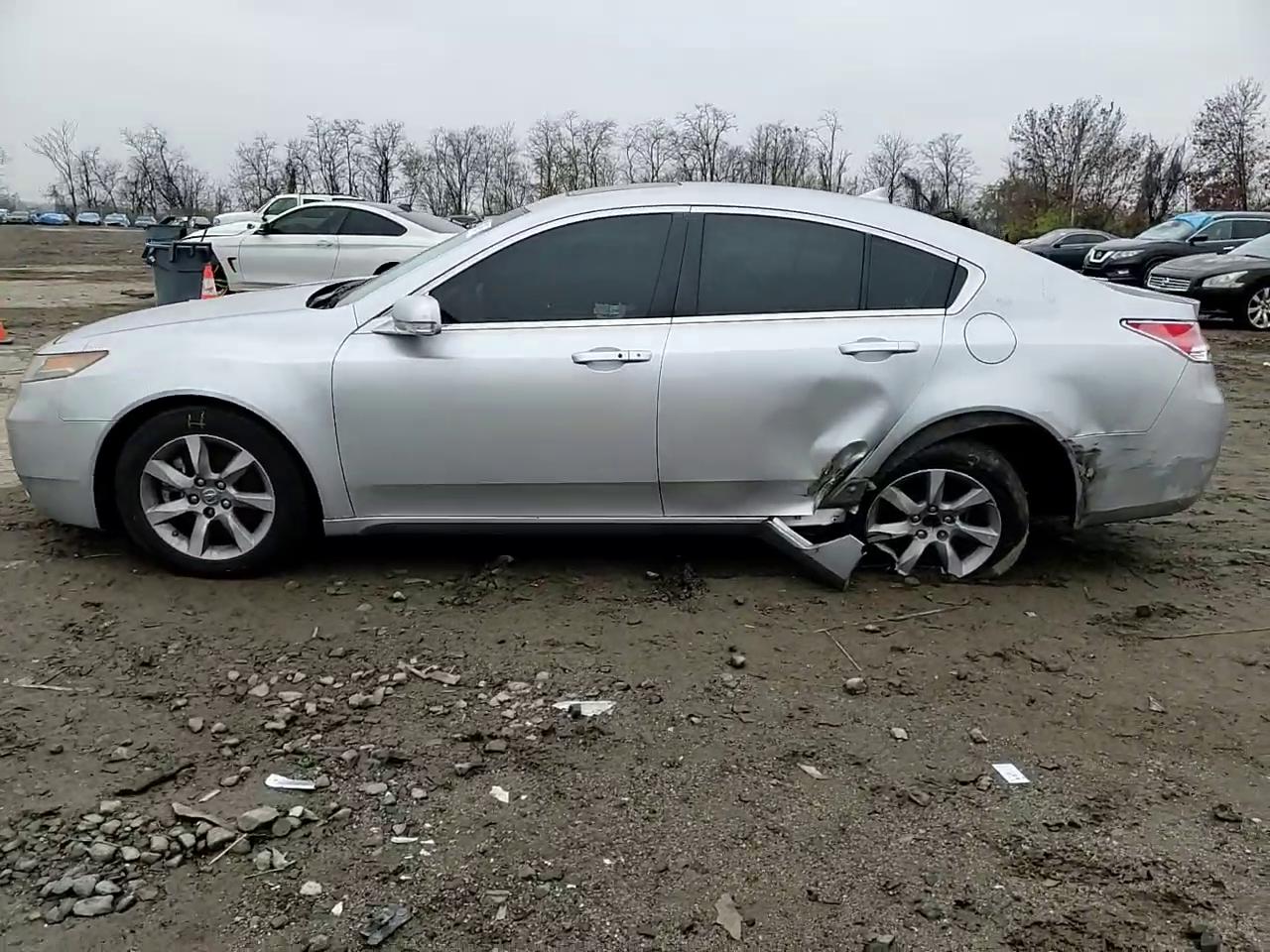 Фото: 19UUA8F51CA027370