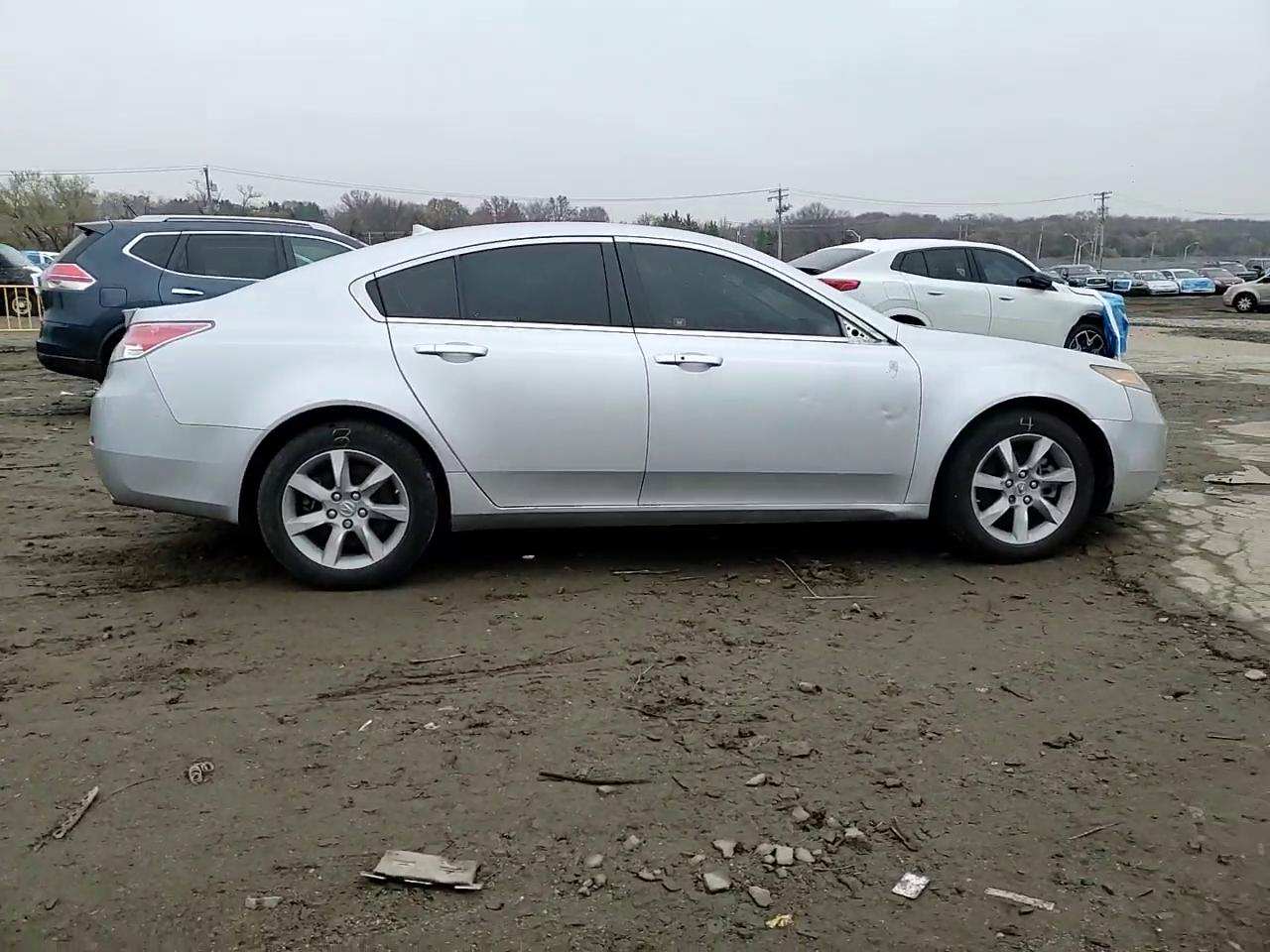 Фото: 19UUA8F51CA027370