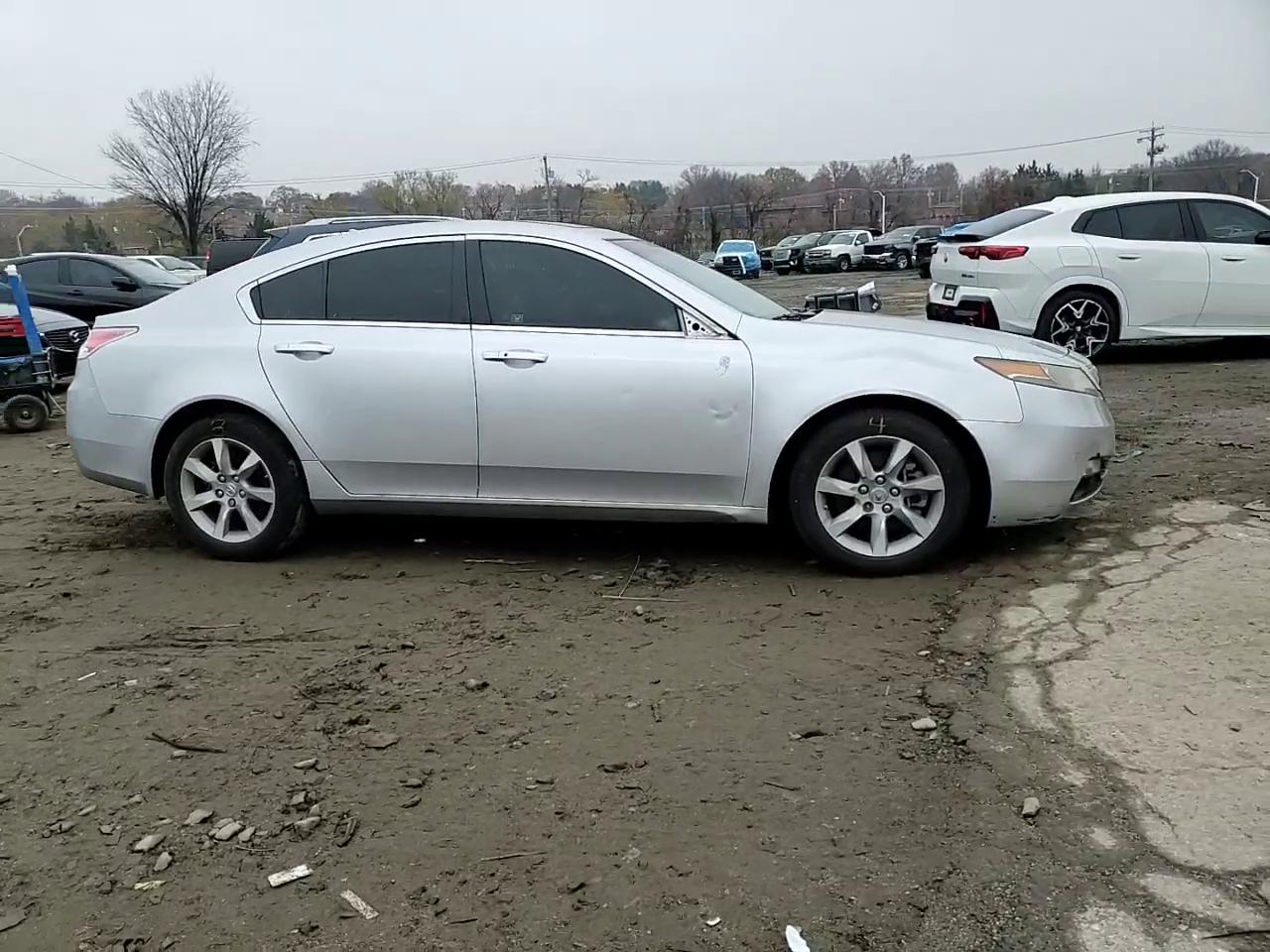 Фото: 19UUA8F51CA027370