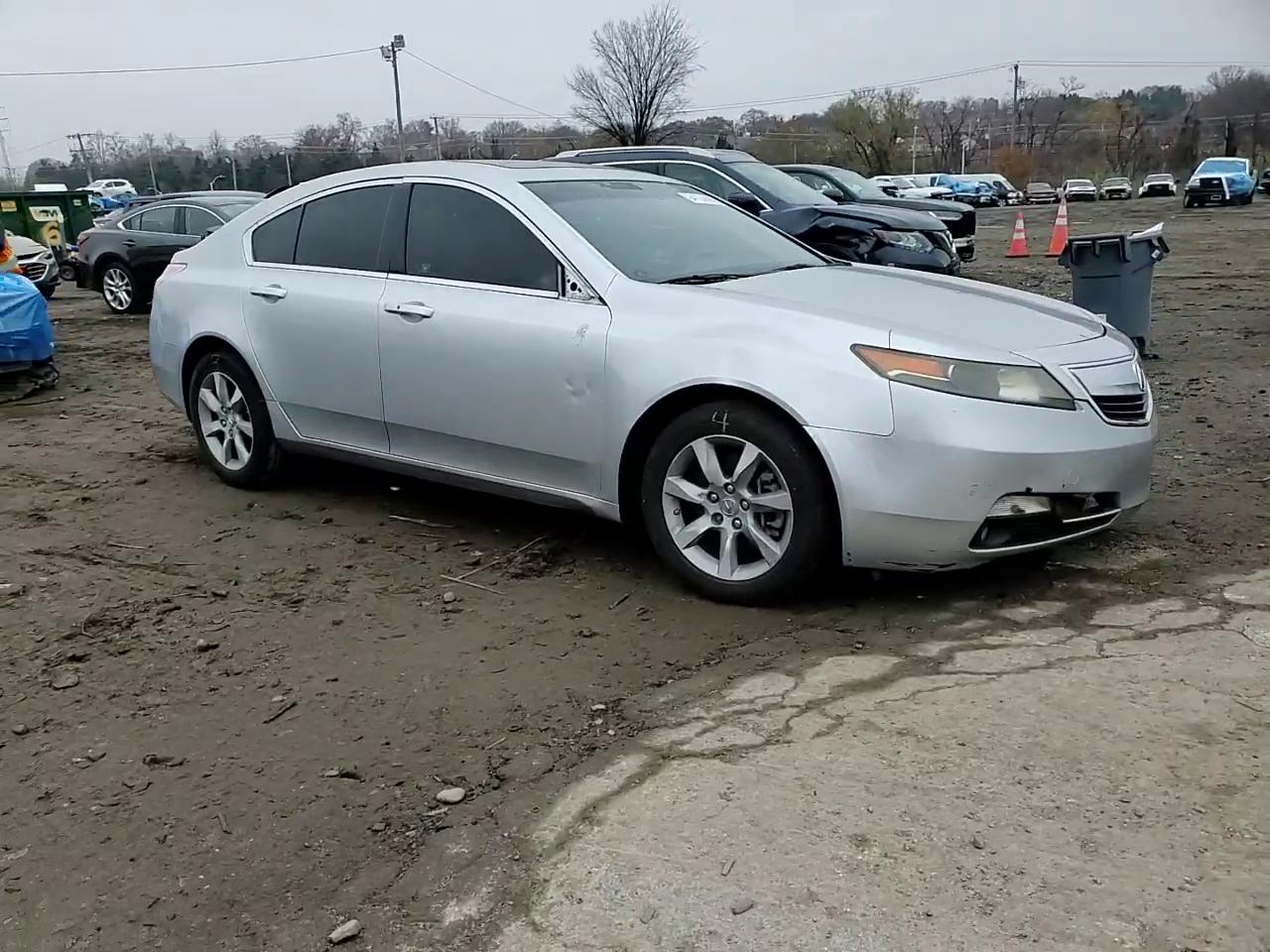 Фото: 19UUA8F51CA027370