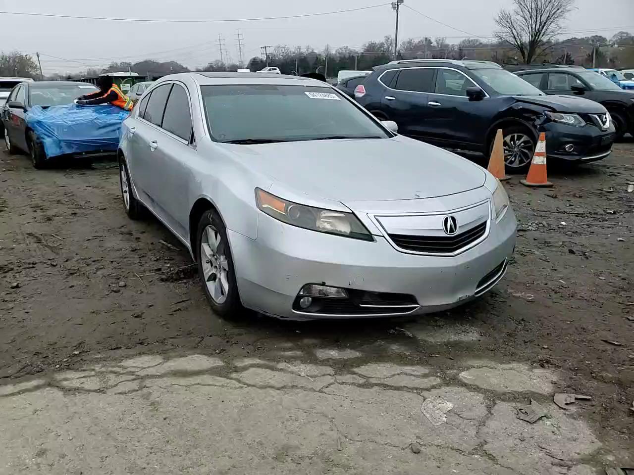 Фото: 19UUA8F51CA027370