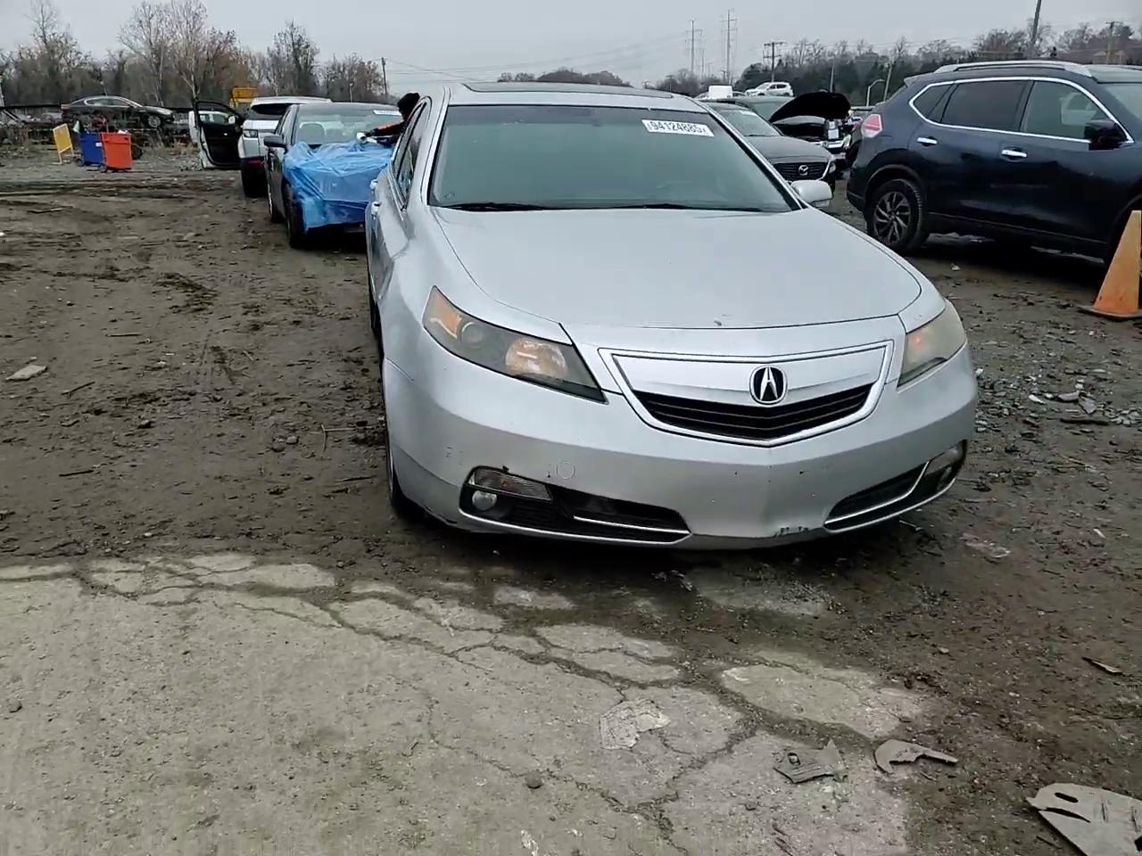 Фото: 19UUA8F51CA027370