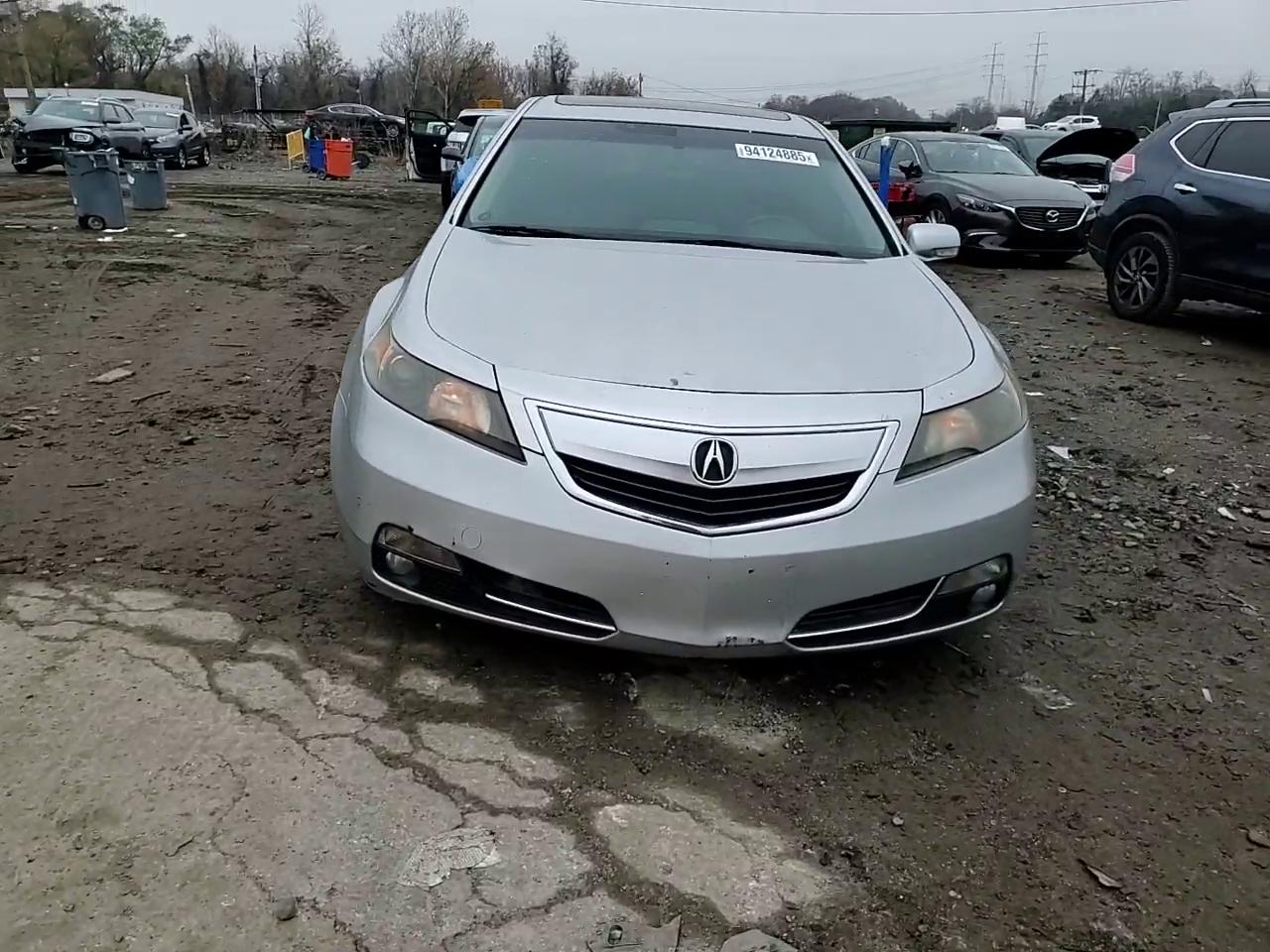 Фото: 19UUA8F51CA027370