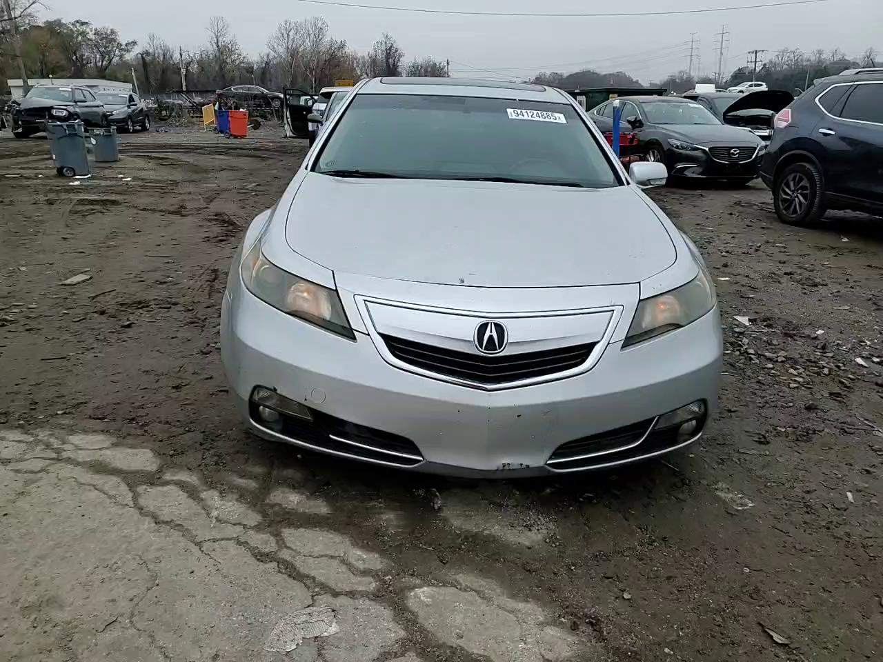 Фото: 19UUA8F51CA027370