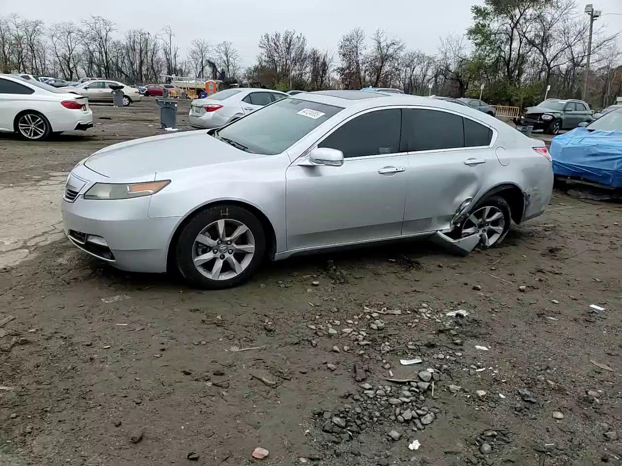 Фото: 19UUA8F51CA027370