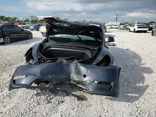 2024 Tesla Model Y VIN: 7SAYGDEF4RA318253 Lot: 93200265