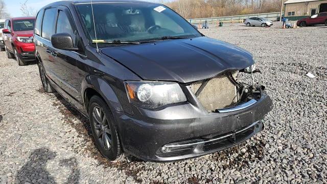 2015 Chrysler Town & Country S VIN: 2C4RC1HG2FR554659 Lot: 92902365