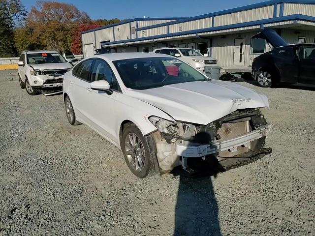 2017 Ford Fusion Se VIN: 3FA6P0H73HR391248 Lot: 92388025