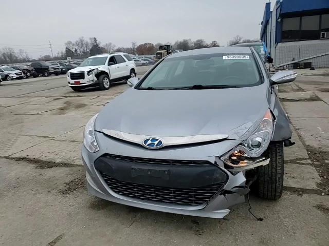 2015 Hyundai Sonata Hybrid VIN: KMHEC4A4XFA130422 Lot: 93399005