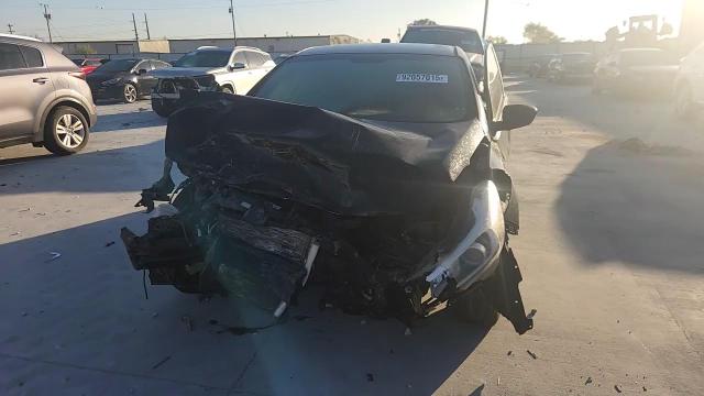 2018 Kia Forte Lx VIN: 3KPFL4A74JE250466 Lot: 92057015