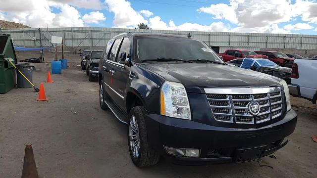 2008 Cadillac Escalade Luxury VIN: 1GYFK63868R182961 Lot: 93258325