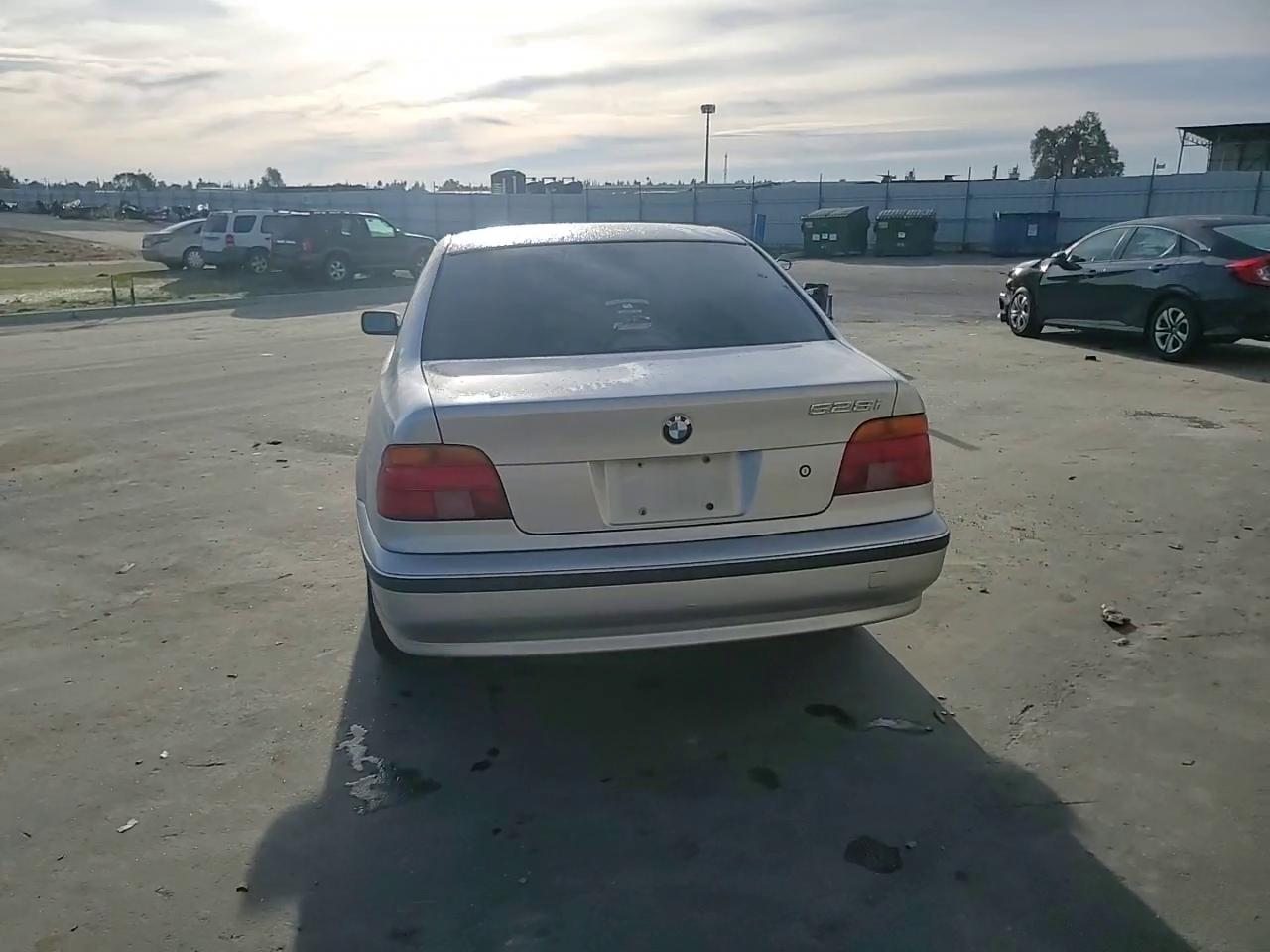 Фото: WBADM6347YGU29899