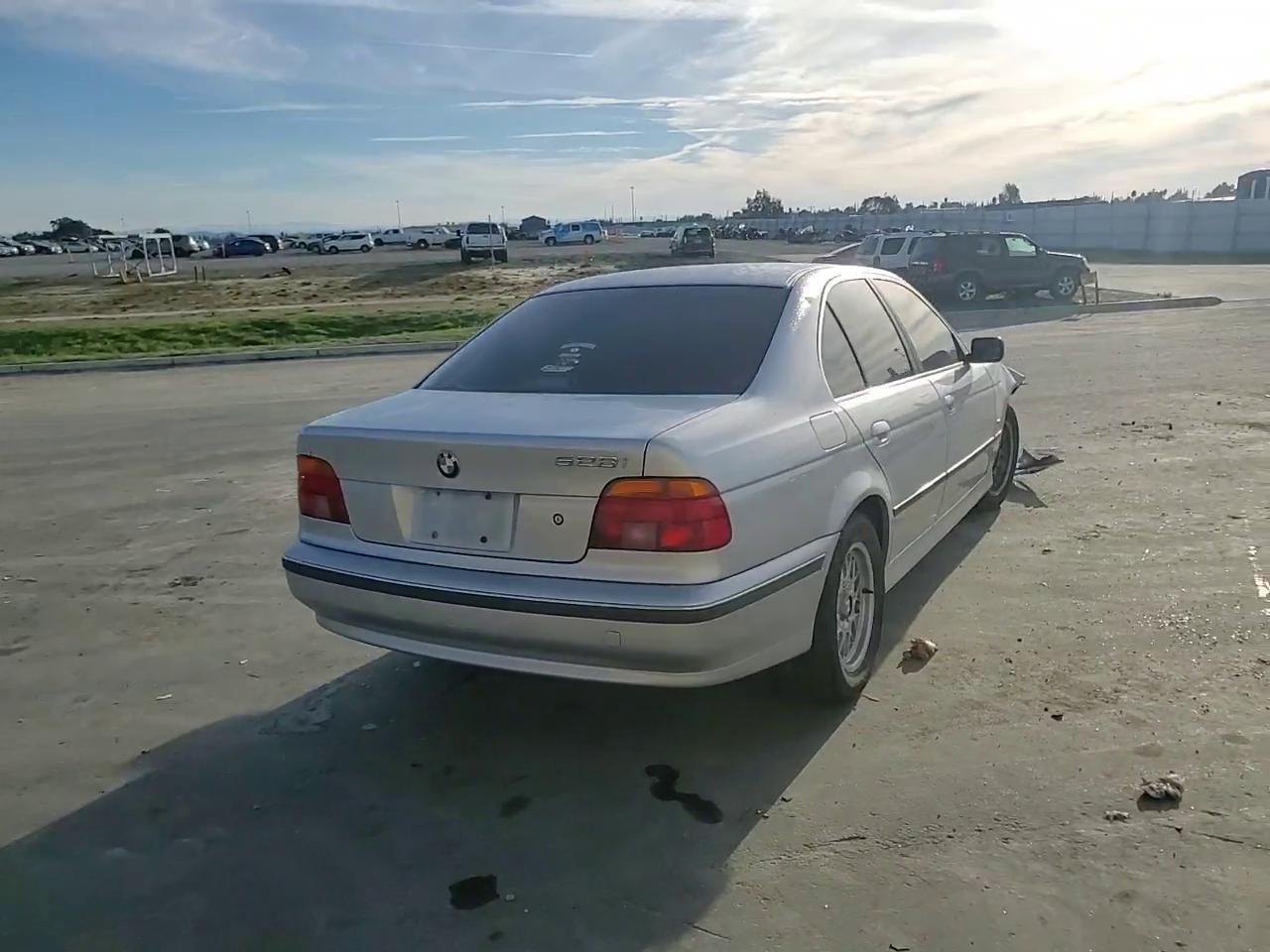 Фото: WBADM6347YGU29899