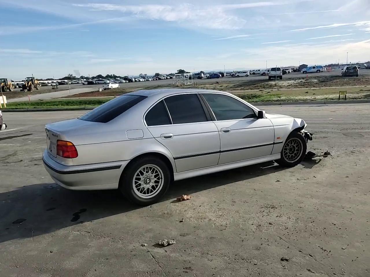 Фото: WBADM6347YGU29899