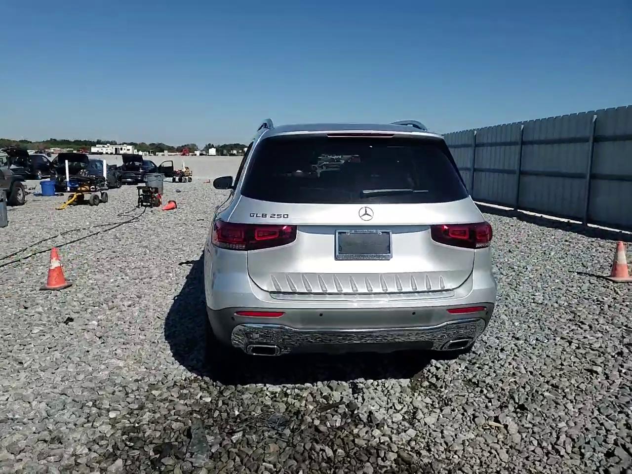 Фото: W1N4M4GB9MW162726