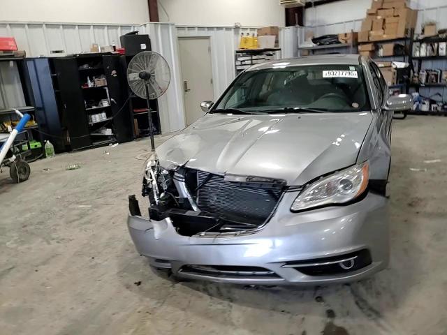 2013 Chrysler 200 Limited VIN: 1C3CCBCG0DN653255 Lot: 93277795