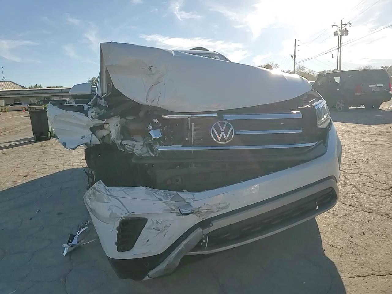 Фото: 1V2KR2CA2NC552439