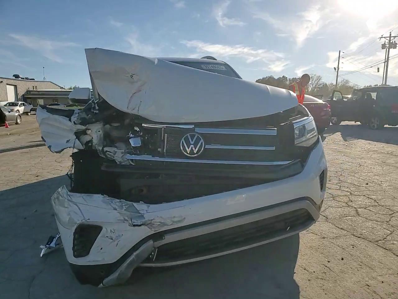 Фото: 1V2KR2CA2NC552439