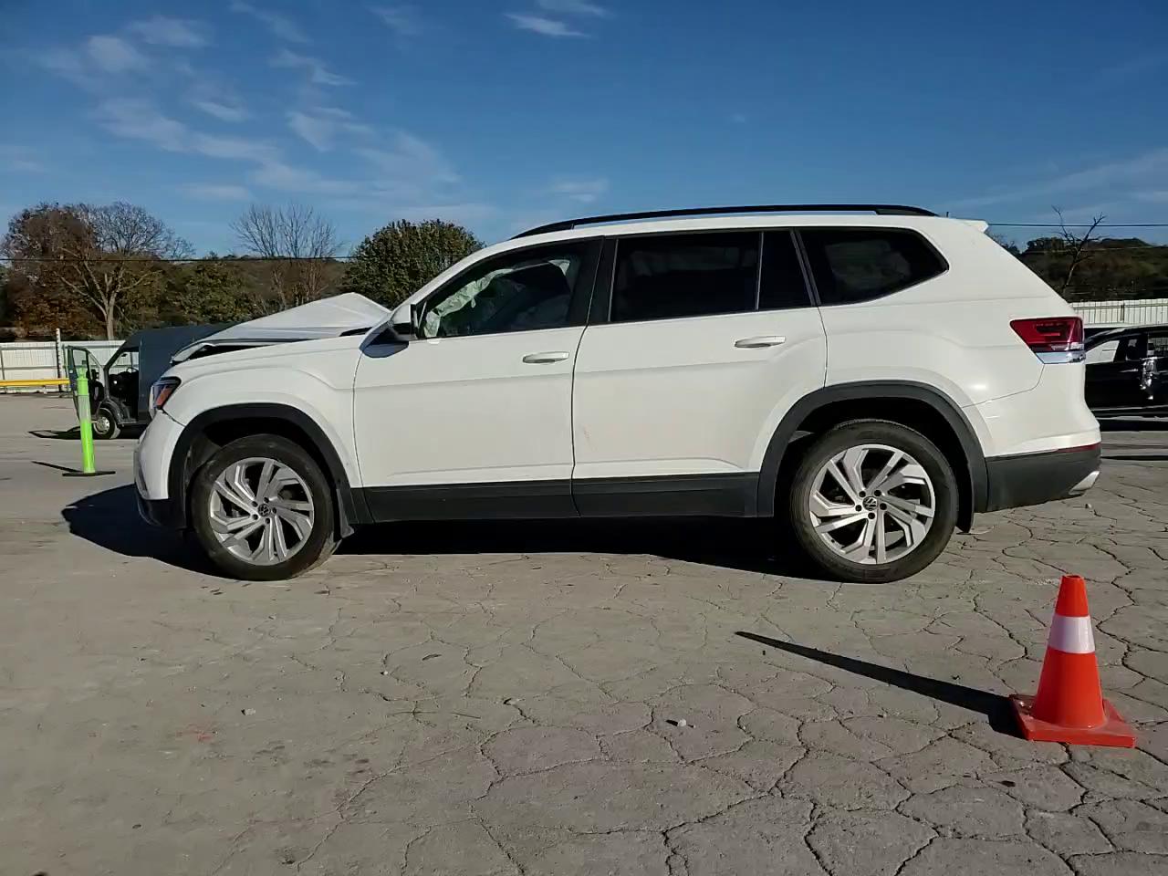 Фото: 1V2KR2CA2NC552439