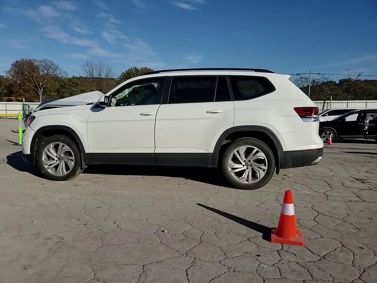 Фото: 1V2KR2CA2NC552439