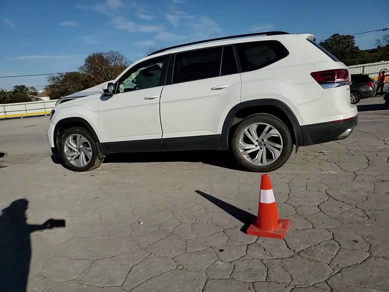 Фото: 1V2KR2CA2NC552439