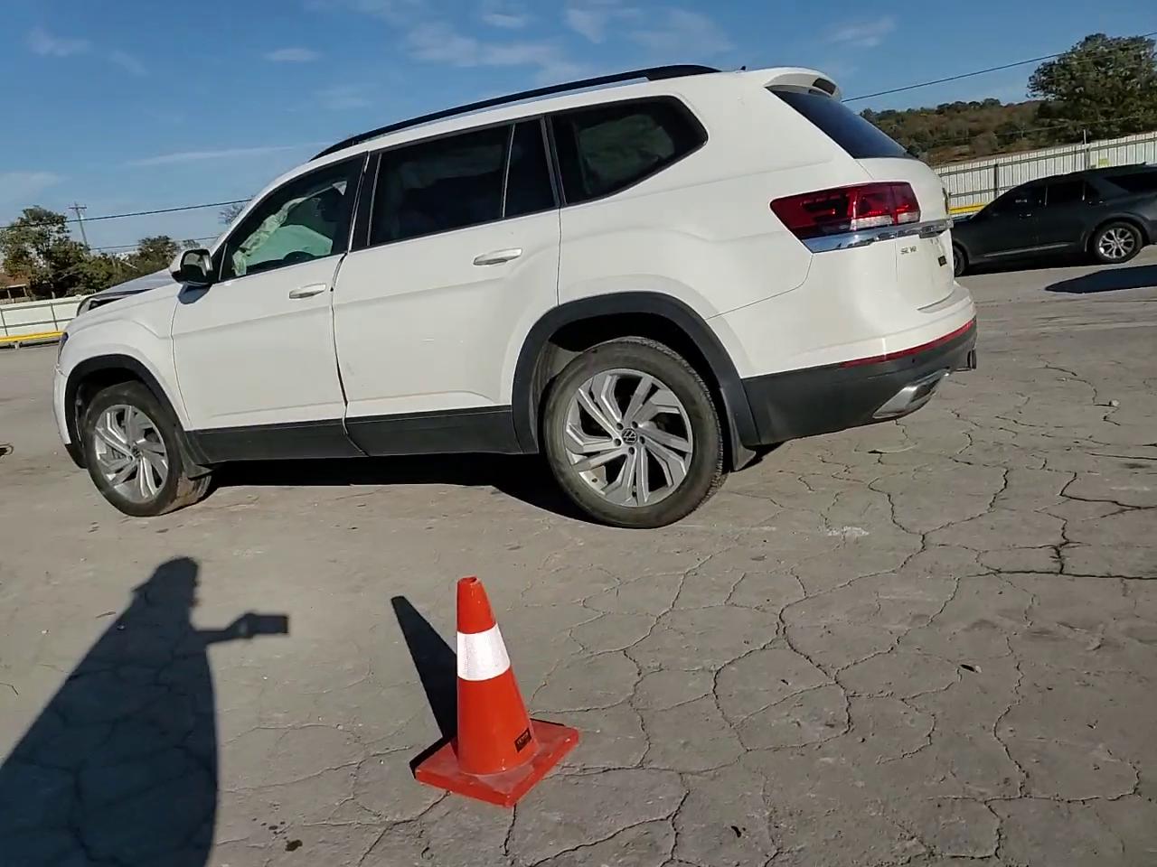 Фото: 1V2KR2CA2NC552439