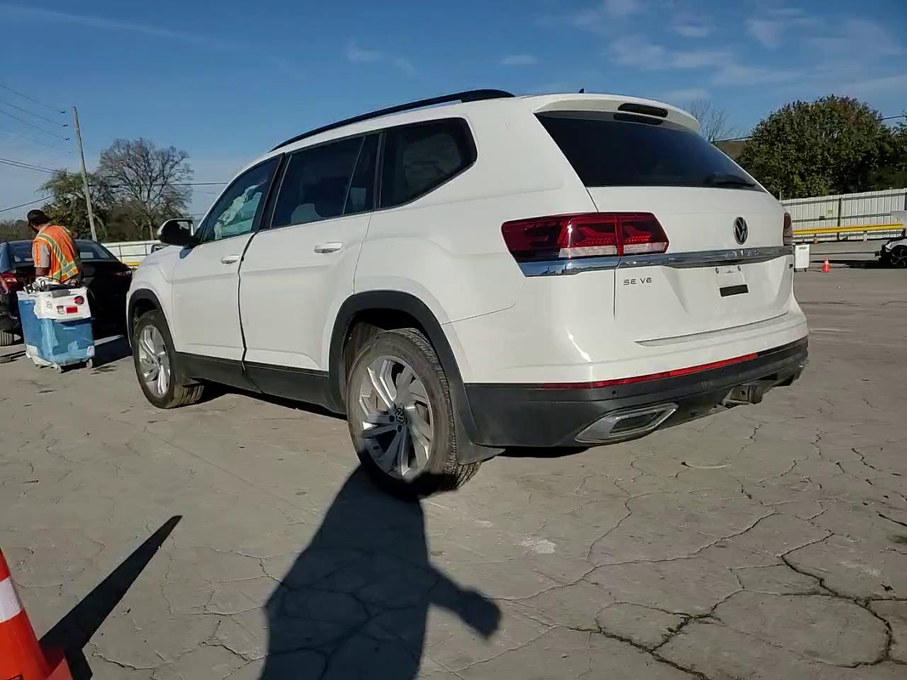 Фото: 1V2KR2CA2NC552439