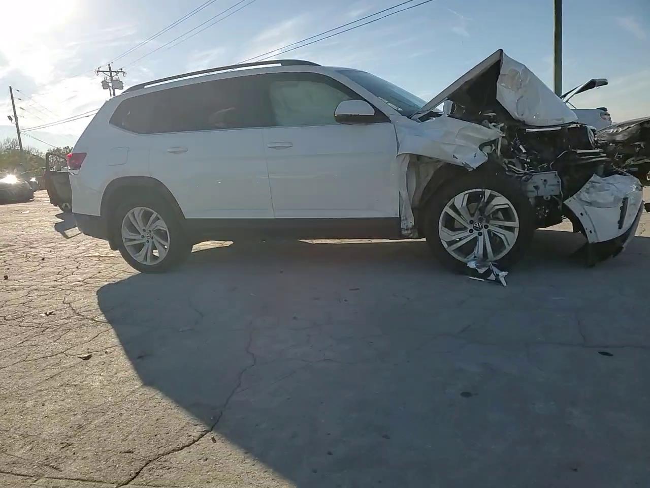 Фото: 1V2KR2CA2NC552439