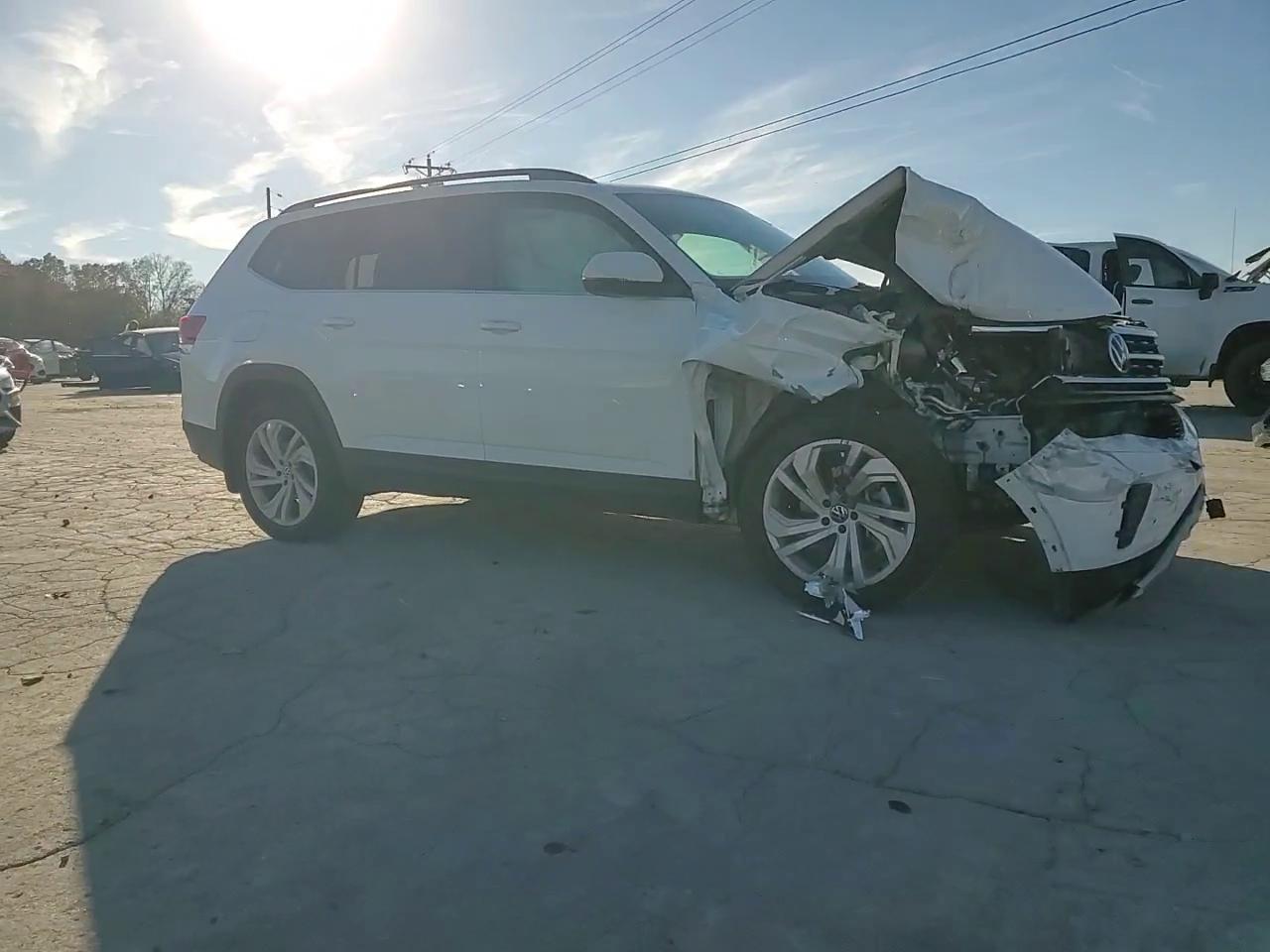 Фото: 1V2KR2CA2NC552439