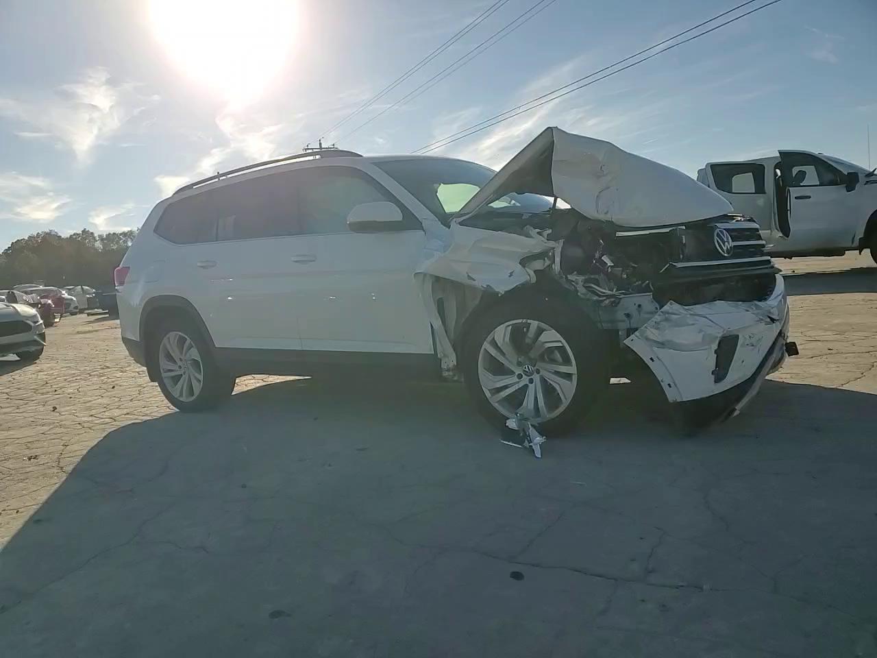 Фото: 1V2KR2CA2NC552439