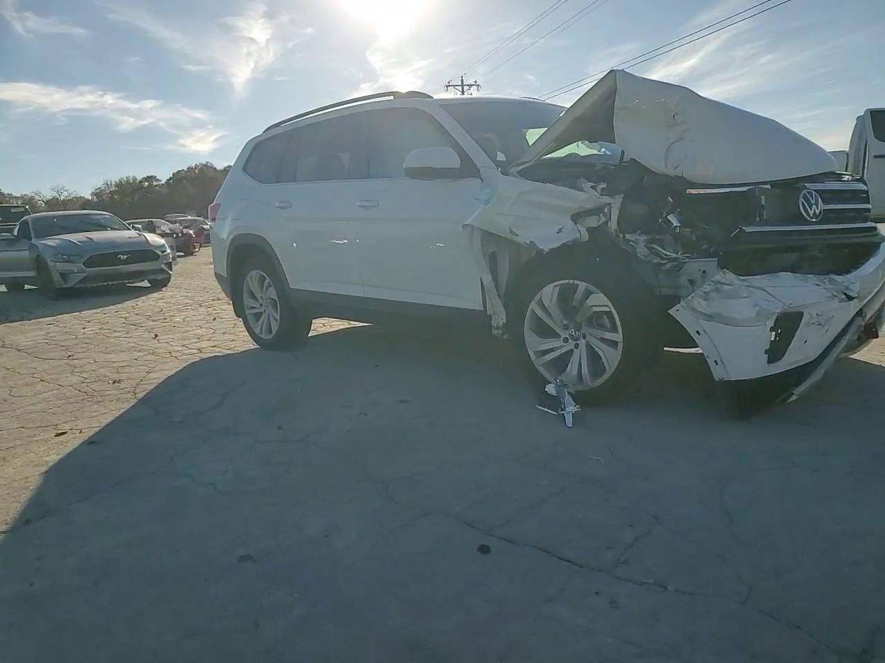 Фото: 1V2KR2CA2NC552439