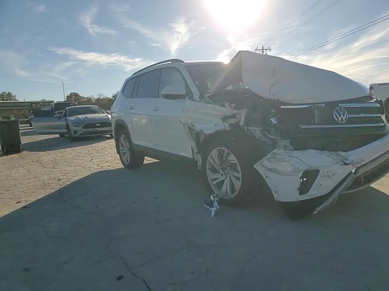 Фото: 1V2KR2CA2NC552439