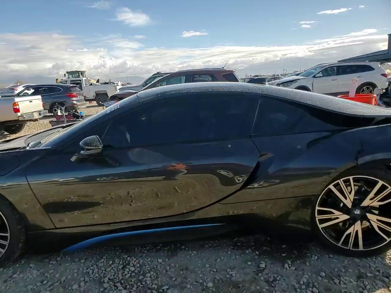 Фото: WBY2Z2C52FV392684