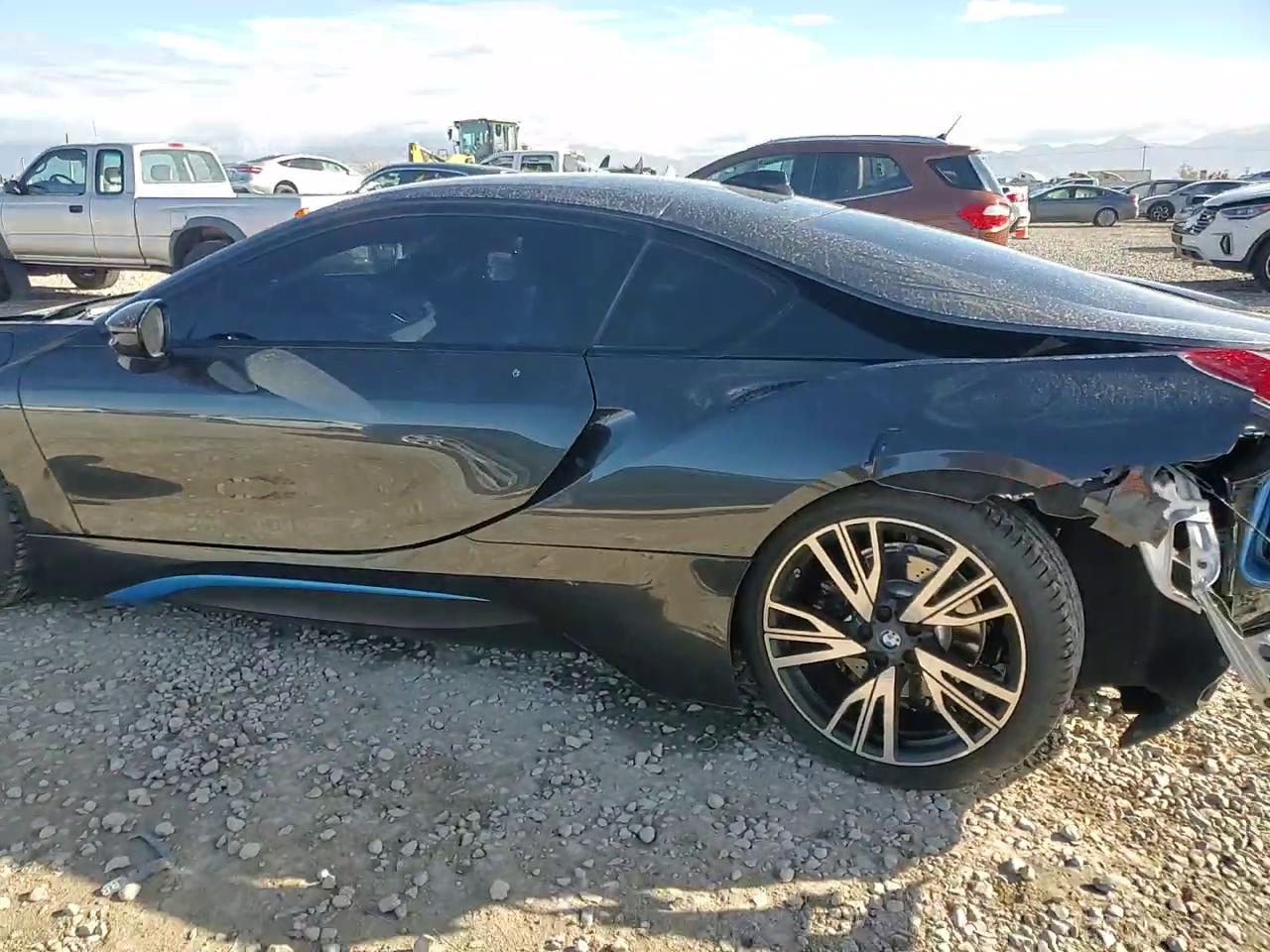 Фото: WBY2Z2C52FV392684