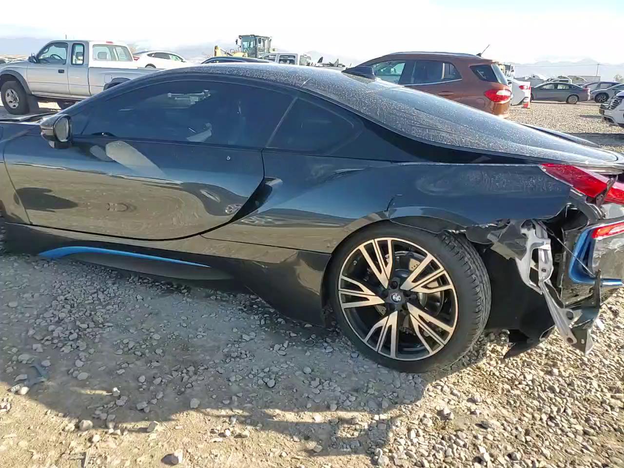 Фото: WBY2Z2C52FV392684