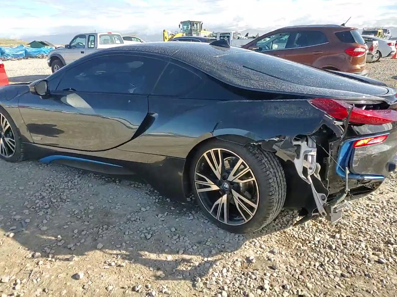 Фото: WBY2Z2C52FV392684